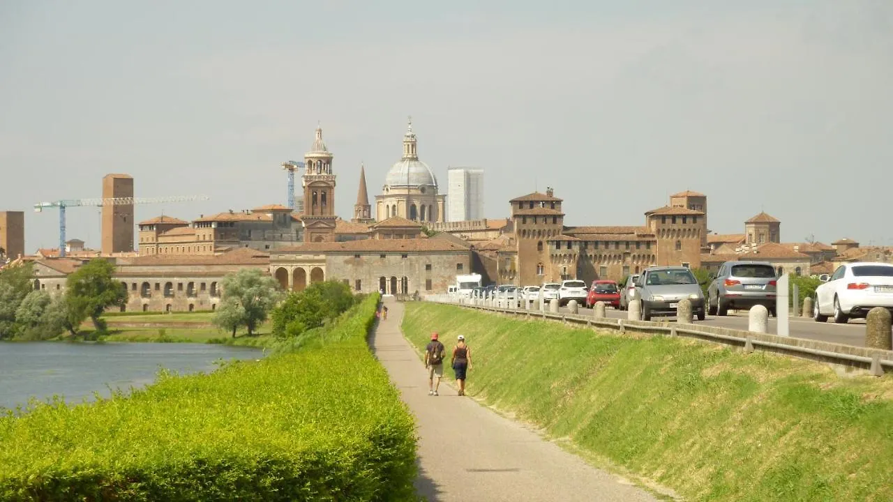 B&B Il Melograno Mantova Italy